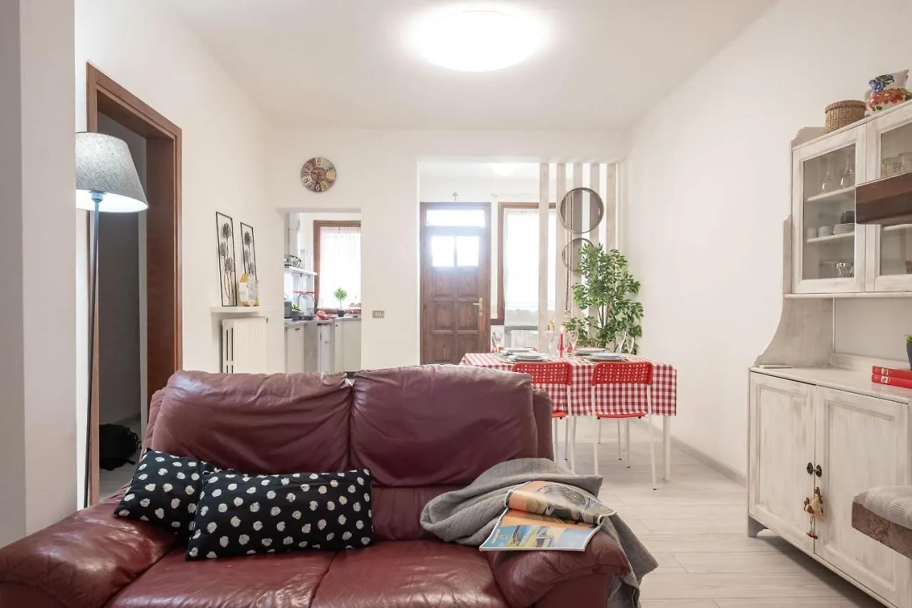 Casa Dolce Casa Desenzano - 2 Passi Dal Lago Apartment Desenzano del Garda 0*,  Italy